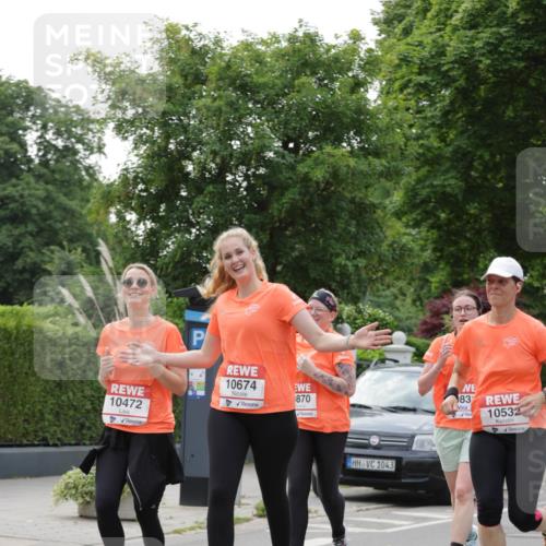 15.06.2025 - REWE Women's Run Jannik Wohlers http://msf.ph/oto/7944380 15.06.2025 08:29:25 Laufen 10472, 10674, 870, 1043, 83, 10532 meine-sportfotos.de