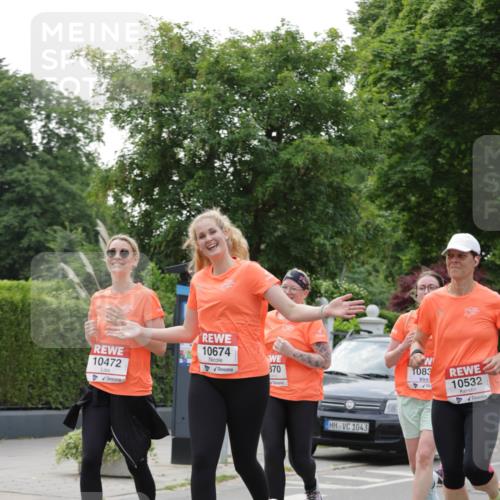 15.06.2025 - REWE Women's Run Jannik Wohlers http://msf.ph/oto/7944385 15.06.2025 08:29:25 Laufen 10472, 10674, 370, 1043, 1083, 10532 meine-sportfotos.de