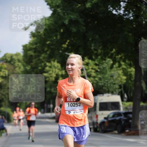 15.06.2025 - REWE Women's Run Jannik Wohlers http://msf.ph/oto/7944393 15.06.2025 08:47:39 Laufen 10252 meine-sportfotos.de