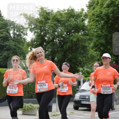 15.06.2025 - REWE Women's Run Jannik Wohlers http://msf.ph/oto/7944395 15.06.2025 08:29:25 Laufen 10472, 10674, 870, 8, 10532, 104 meine-sportfotos.de