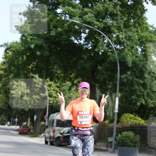 15.06.2025 - REWE Women's Run Jannik Wohlers http://msf.ph/oto/7944398 15.06.2025 10:04:34 Laufen 10467 meine-sportfotos.de