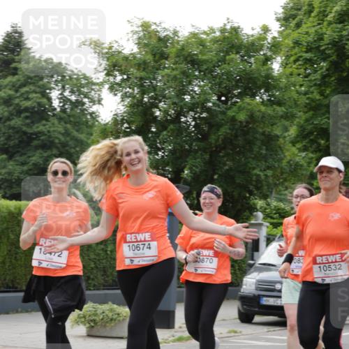15.06.2025 - REWE Women's Run Jannik Wohlers http://msf.ph/oto/7944400 15.06.2025 08:29:25 Laufen 16472, 10674, 0870, 083, 10532 meine-sportfotos.de