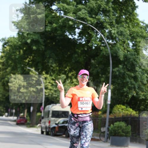 15.06.2025 - REWE Women's Run Jannik Wohlers http://msf.ph/oto/7944407 15.06.2025 10:04:34 Laufen 10467 meine-sportfotos.de