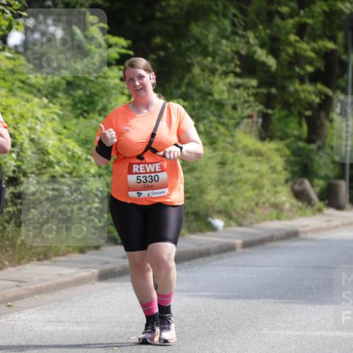 15.06.2025 - REWE Women's Run Jannik Wohlers http://msf.ph/oto/7944422 15.06.2025 10:17:15 Laufen 5466, 5330 meine-sportfotos.de