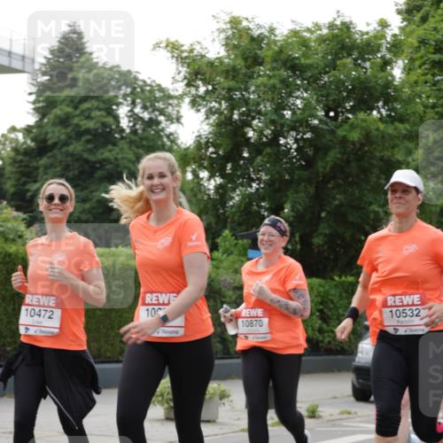 15.06.2025 - REWE Women's Run Jannik Wohlers http://msf.ph/oto/7944423 15.06.2025 08:29:25 Laufen 10472, 10, 10532, 10870 meine-sportfotos.de
