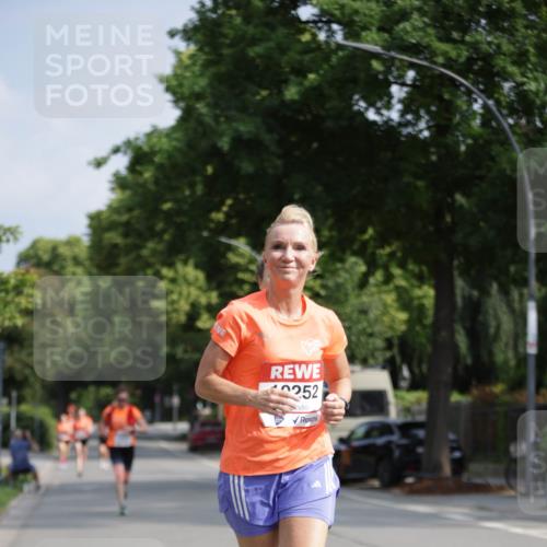 15.06.2025 - REWE Women's Run Jannik Wohlers http://msf.ph/oto/7944431 15.06.2025 08:47:40 Laufen 252 meine-sportfotos.de