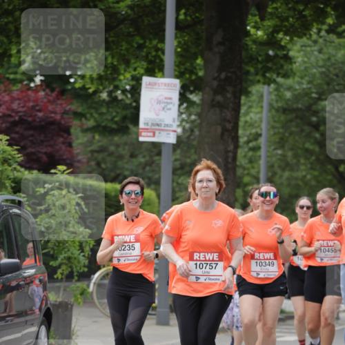 15.06.2025 - REWE Women's Run Jannik Wohlers http://msf.ph/oto/7944449 15.06.2025 08:29:27 Laufen 0235, 15, 2825, 10757, 10349, 10455 meine-sportfotos.de