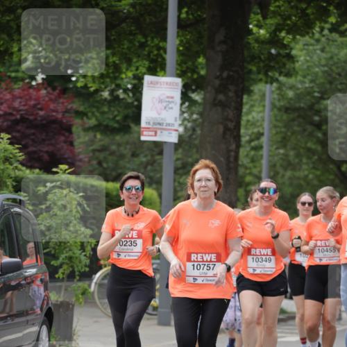 15.06.2025 - REWE Women's Run Jannik Wohlers http://msf.ph/oto/7944454 15.06.2025 08:29:27 Laufen 0235, 15, 2025, 103, 10349, 10757, 10455 meine-sportfotos.de