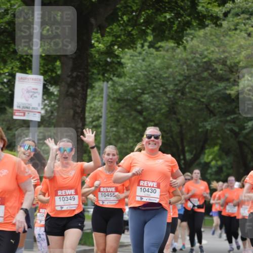 15.06.2025 - REWE Women's Run Jannik Wohlers http://msf.ph/oto/7944487 15.06.2025 08:29:28 Laufen 10430, 10455, 10349 meine-sportfotos.de