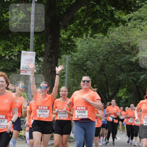 15.06.2025 - REWE Women's Run Jannik Wohlers http://msf.ph/oto/7944532 15.06.2025 08:29:28 Laufen 15, 2, 57, 10349, 10455, 10430, 10 meine-sportfotos.de
