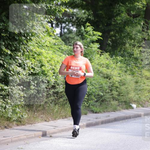 15.06.2025 - REWE Women's Run Jannik Wohlers http://msf.ph/oto/7944537 15.06.2025 10:17:51 Laufen 7422 meine-sportfotos.de