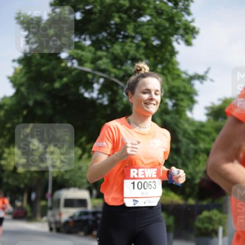 15.06.2025 - REWE Women's Run Jannik Wohlers http://msf.ph/oto/7944542 15.06.2025 08:47:41 Laufen 10063 meine-sportfotos.de