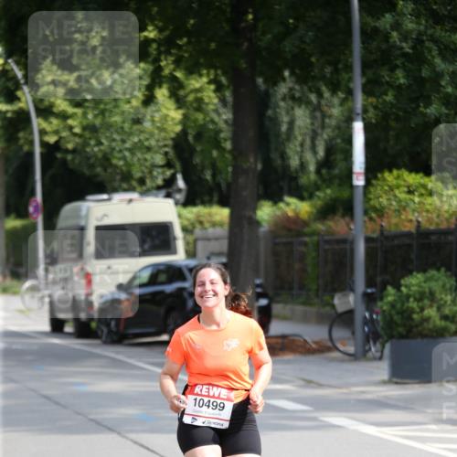 15.06.2025 - REWE Women's Run Jannik Wohlers http://msf.ph/oto/7944549 15.06.2025 09:43:49 Laufen 10499 meine-sportfotos.de