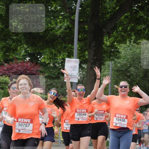 15.06.2025 - REWE Women's Run Jannik Wohlers http://msf.ph/oto/7944561 15.06.2025 08:29:29 Laufen 10757, 10349, 10455, 1043, 10430 meine-sportfotos.de