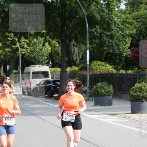 15.06.2025 - REWE Women's Run Jannik Wohlers http://msf.ph/oto/7944606 15.06.2025 09:43:50 Laufen 10499, 10860 meine-sportfotos.de