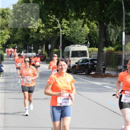 15.06.2025 - REWE Women's Run Jannik Wohlers http://msf.ph/oto/7944625 15.06.2025 09:43:51 Laufen 10860 meine-sportfotos.de
