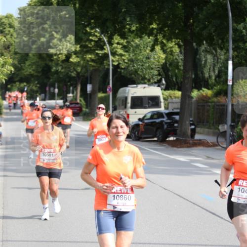 15.06.2025 - REWE Women's Run Jannik Wohlers http://msf.ph/oto/7944630 15.06.2025 09:43:51 Laufen 10581, 10667, 10860, 104 meine-sportfotos.de