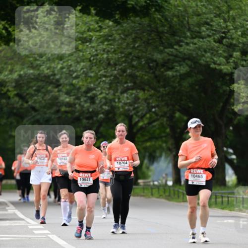 15.06.2025 - REWE Women's Run Dr. Thomas Lammeyer http://msf.ph/oto/7944656 15.06.2025 09:22:28 Laufen 10645, 10585, 10764, 0128, 10541, 10465 meine-sportfotos.de