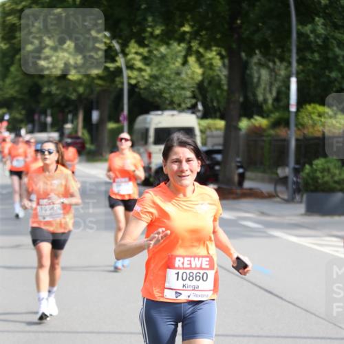 15.06.2025 - REWE Women's Run Jannik Wohlers http://msf.ph/oto/7944680 15.06.2025 09:43:51 Laufen 10860 meine-sportfotos.de