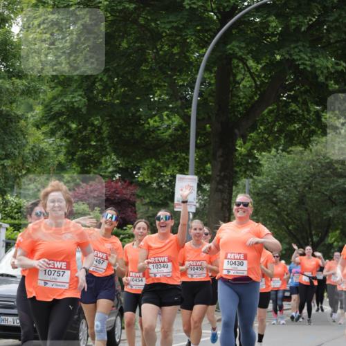 15.06.2025 - REWE Women's Run Jannik Wohlers http://msf.ph/oto/7944683 15.06.2025 08:29:30 Laufen 10757, 457, 10349, 10455, 10454, 10430 meine-sportfotos.de