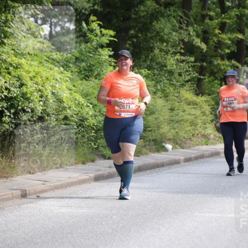 15.06.2025 - REWE Women's Run Jannik Wohlers http://msf.ph/oto/7944694 15.06.2025 10:18:01 Laufen 5671, 5481 meine-sportfotos.de