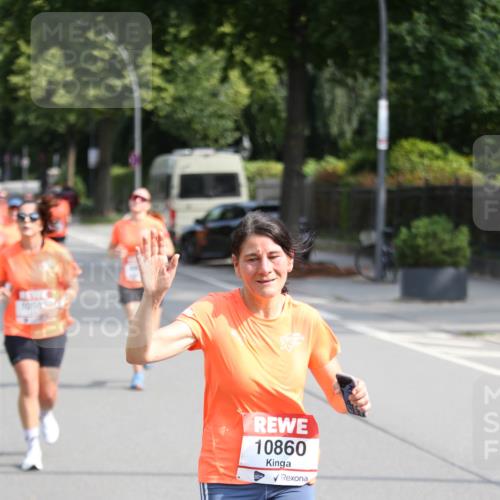 15.06.2025 - REWE Women's Run Jannik Wohlers http://msf.ph/oto/7944696 15.06.2025 09:43:51 Laufen 1054, 10860 meine-sportfotos.de