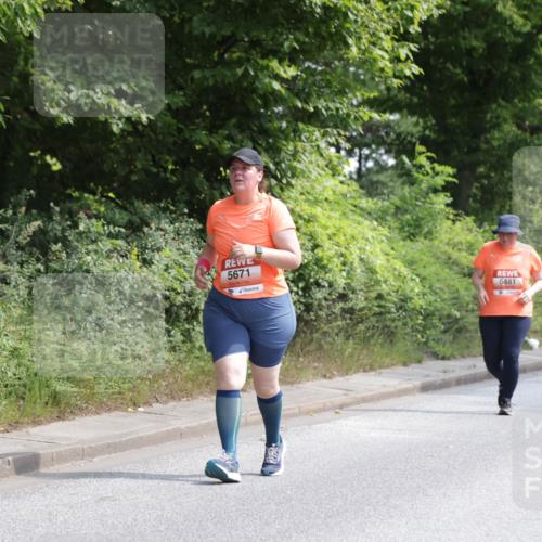 15.06.2025 - REWE Women's Run Jannik Wohlers http://msf.ph/oto/7944702 15.06.2025 10:18:04 Laufen 5671, 5481, 4 meine-sportfotos.de