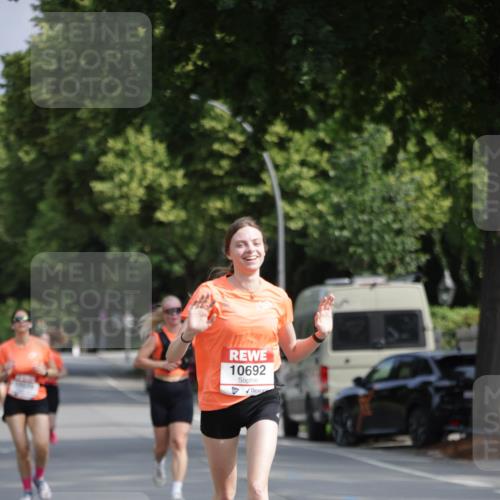 15.06.2025 - REWE Women's Run Jannik Wohlers http://msf.ph/oto/7944714 15.06.2025 08:47:52 Laufen 10692 meine-sportfotos.de
