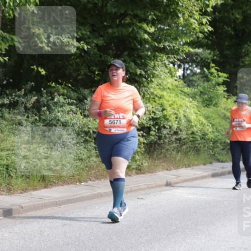15.06.2025 - REWE Women's Run Jannik Wohlers http://msf.ph/oto/7944730 15.06.2025 10:18:05 Laufen 5671, 5481 meine-sportfotos.de