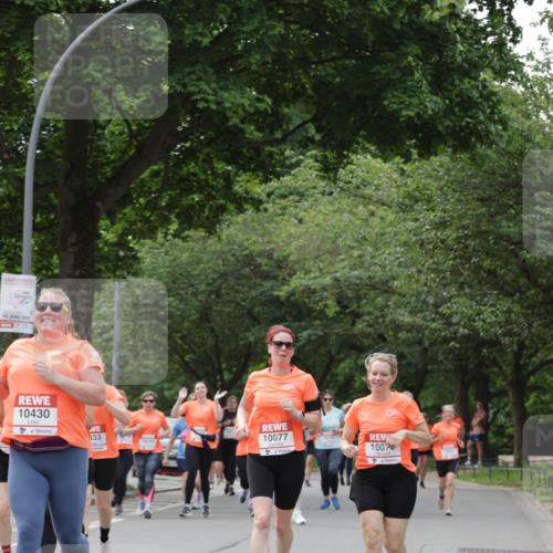 15.06.2025 - REWE Women's Run Jannik Wohlers http://msf.ph/oto/7944732 15.06.2025 08:29:31 Laufen 2825, 10430, 33, 10077, 1007 meine-sportfotos.de