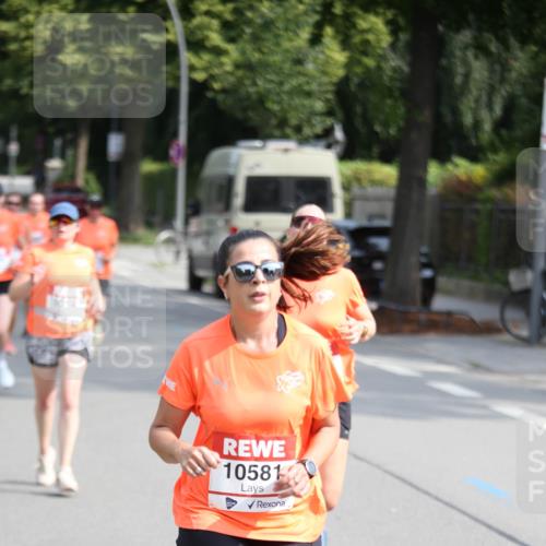 15.06.2025 - REWE Women's Run Jannik Wohlers http://msf.ph/oto/7944747 15.06.2025 09:43:53 Laufen 10581 meine-sportfotos.de