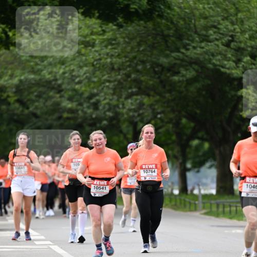 15.06.2025 - REWE Women's Run Dr. Thomas Lammeyer http://msf.ph/oto/7944757 15.06.2025 09:22:30 Laufen 10645, 105, 10541, 10120, 10764, 1046 meine-sportfotos.de