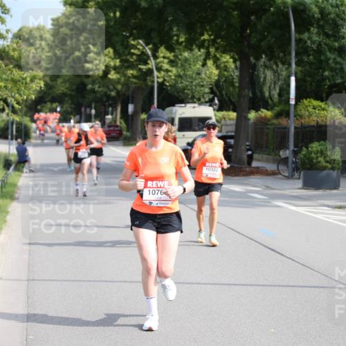 15.06.2025 - REWE Women's Run Jannik Wohlers http://msf.ph/oto/7944779 15.06.2025 09:43:58 Laufen 1076, 10322 meine-sportfotos.de