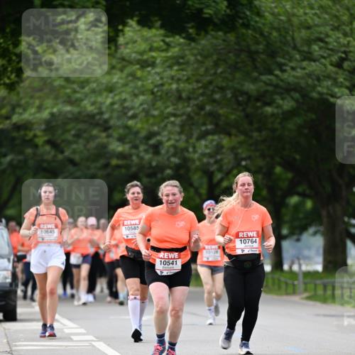 15.06.2025 - REWE Women's Run Dr. Thomas Lammeyer http://msf.ph/oto/7944782 15.06.2025 09:22:30 Laufen 10645, 10541, 10764 meine-sportfotos.de