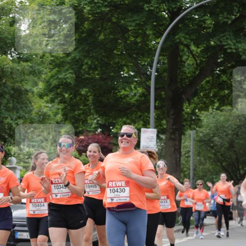 15.06.2025 - REWE Women's Run Jannik Wohlers http://msf.ph/oto/7944785 15.06.2025 08:29:31 Laufen 10454, 10349, 10455, 10430, 0833 meine-sportfotos.de