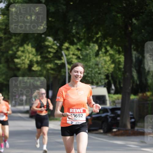 15.06.2025 - REWE Women's Run Jannik Wohlers http://msf.ph/oto/7944787 15.06.2025 08:47:53 Laufen 0692 meine-sportfotos.de