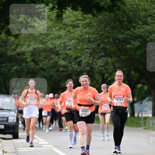15.06.2025 - REWE Women's Run Dr. Thomas Lammeyer http://msf.ph/oto/7944788 15.06.2025 09:22:30 Laufen 1058, 10541, 10764 meine-sportfotos.de