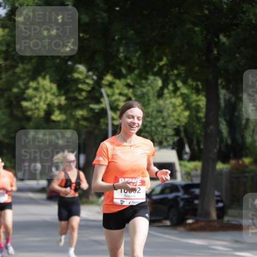 15.06.2025 - REWE Women's Run Jannik Wohlers http://msf.ph/oto/7944791 15.06.2025 08:47:53 Laufen 10652 meine-sportfotos.de