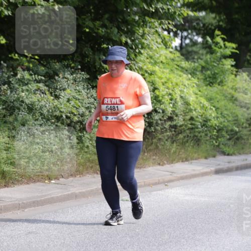 15.06.2025 - REWE Women's Run Jannik Wohlers http://msf.ph/oto/7944802 15.06.2025 10:18:09 Laufen 5481 meine-sportfotos.de