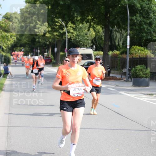 15.06.2025 - REWE Women's Run Jannik Wohlers http://msf.ph/oto/7944805 15.06.2025 09:43:58 Laufen 10766, 10322 meine-sportfotos.de
