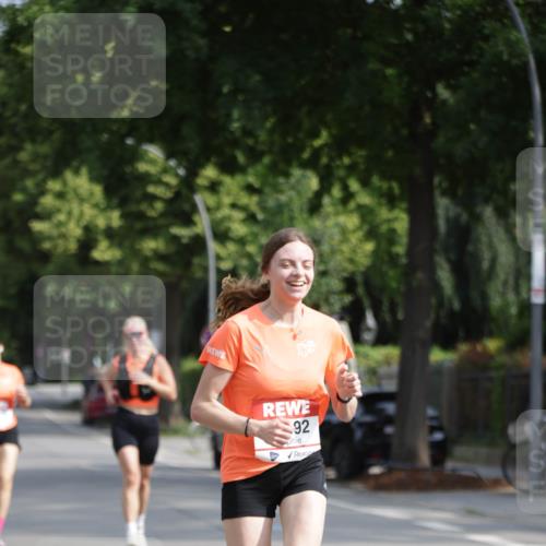 15.06.2025 - REWE Women's Run Jannik Wohlers http://msf.ph/oto/7944807 15.06.2025 08:47:53 Laufen 92 meine-sportfotos.de