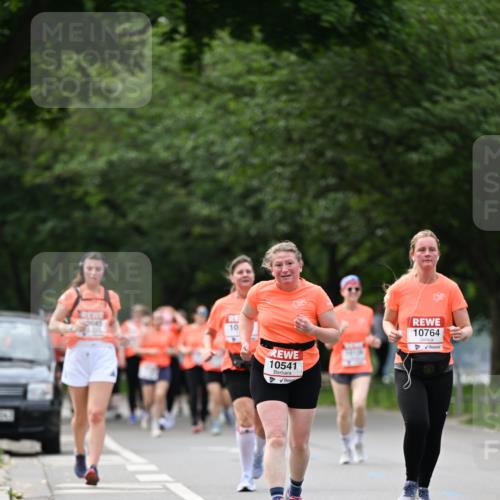 15.06.2025 - REWE Women's Run Dr. Thomas Lammeyer http://msf.ph/oto/7944815 15.06.2025 09:22:31 Laufen 10764, 10541 meine-sportfotos.de
