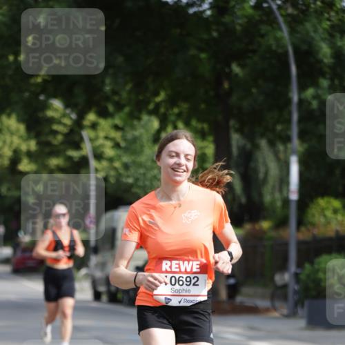 15.06.2025 - REWE Women's Run Jannik Wohlers http://msf.ph/oto/7944845 15.06.2025 08:47:53 Laufen 0692 meine-sportfotos.de