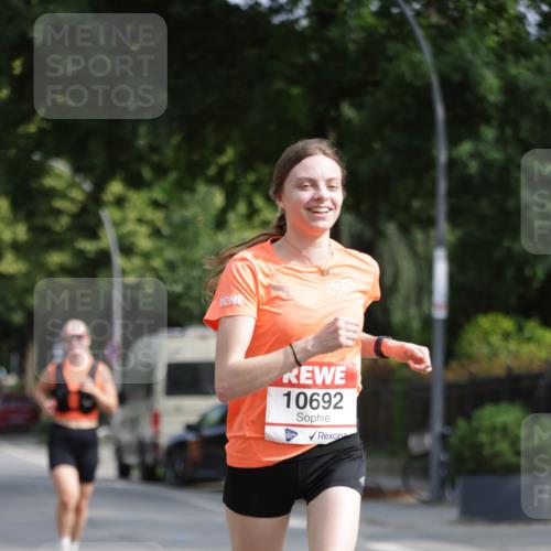 15.06.2025 - REWE Women's Run Jannik Wohlers http://msf.ph/oto/7944865 15.06.2025 08:47:54 Laufen 10692 meine-sportfotos.de