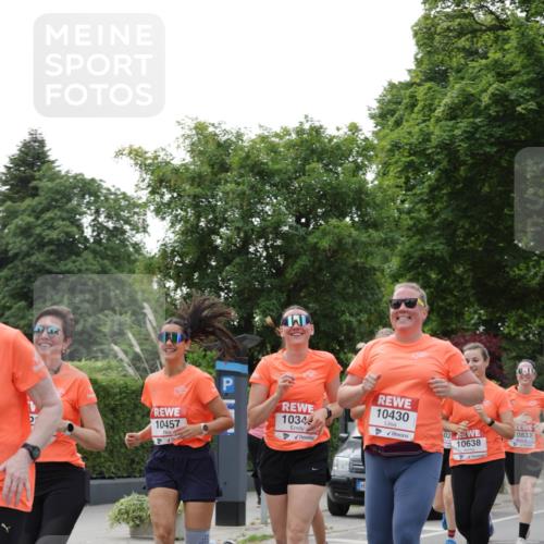 15.06.2025 - REWE Women's Run Jannik Wohlers http://msf.ph/oto/7944869 15.06.2025 08:29:32 Laufen 10457, 1034, 10430, 02, 10638, 0833 meine-sportfotos.de