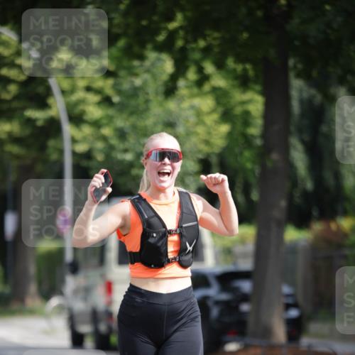 15.06.2025 - REWE Women's Run Jannik Wohlers http://msf.ph/oto/7944871 15.06.2025 08:47:55 Laufen  meine-sportfotos.de