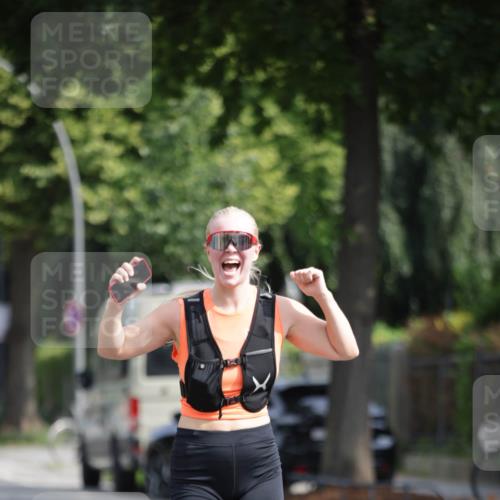 15.06.2025 - REWE Women's Run Jannik Wohlers http://msf.ph/oto/7944881 15.06.2025 08:47:56 Laufen  meine-sportfotos.de
