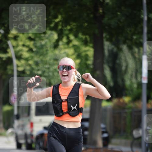 15.06.2025 - REWE Women's Run Jannik Wohlers http://msf.ph/oto/7944891 15.06.2025 08:47:56 Laufen  meine-sportfotos.de