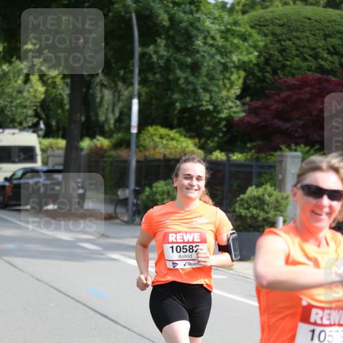 15.06.2025 - REWE Women's Run Jannik Wohlers http://msf.ph/oto/7944899 15.06.2025 09:44:01 Laufen 10582, 10579 meine-sportfotos.de