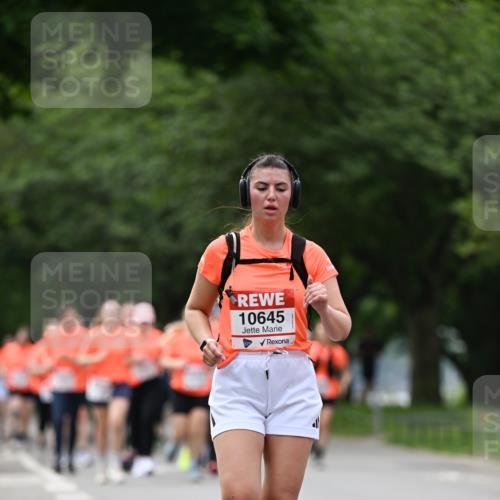 15.06.2025 - REWE Women's Run Dr. Thomas Lammeyer http://msf.ph/oto/7944958 15.06.2025 09:22:38 Laufen 10645 meine-sportfotos.de